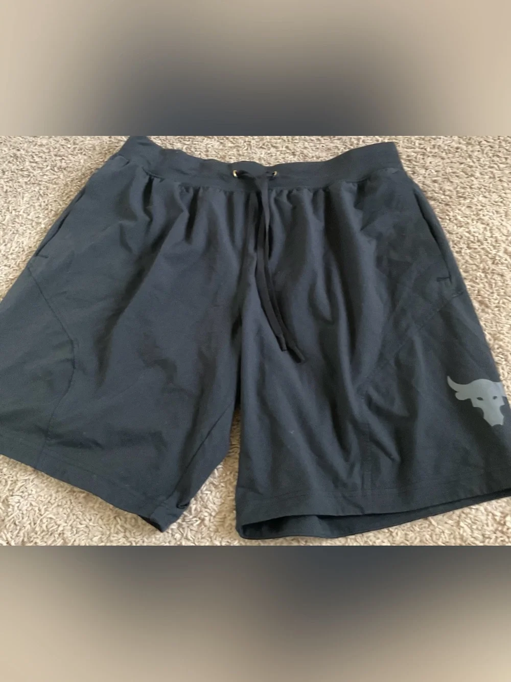 Men’s used as is Under Armour project rock black unlimited UA shorts size XL